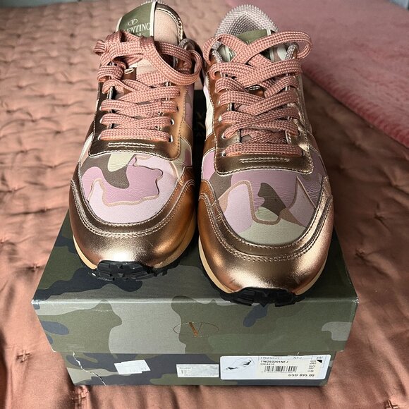Like new Valentino Rockstud Sneakers Camo Gold/Pink Size EU 38 - Picture 2 of 5